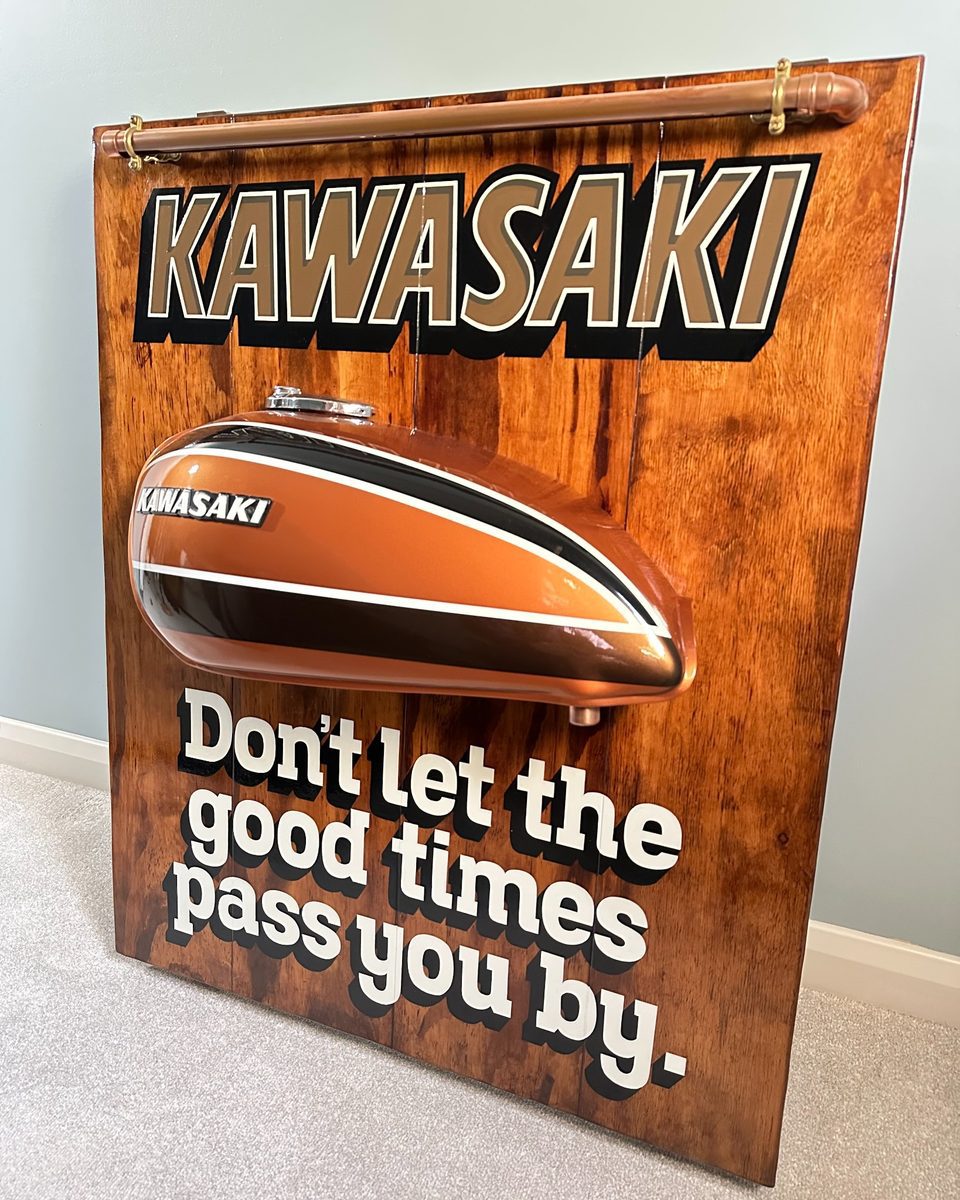 Kawasaki Tank Art II — angled front view showing depth and scale
